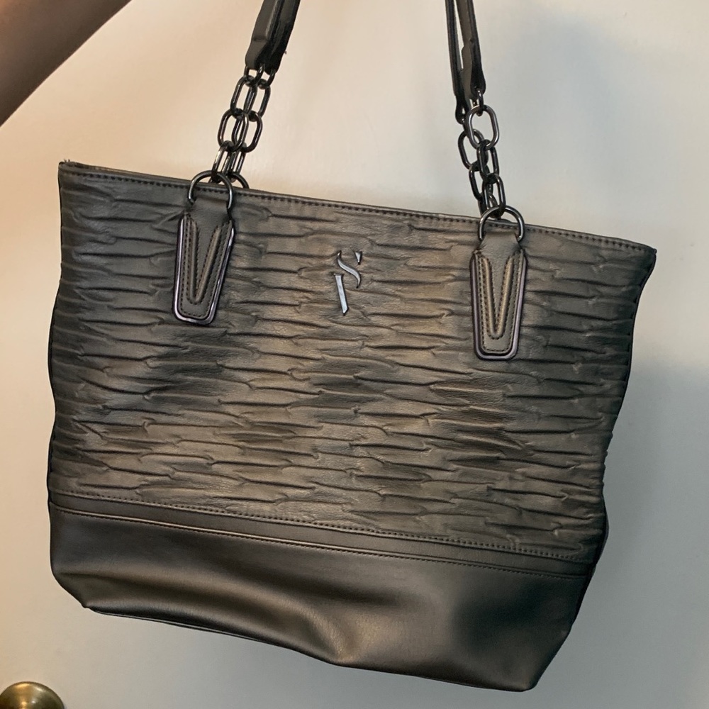 Vera Wang ‘Simply Vera’ Large Tote Bag With Dark Silver Detailing